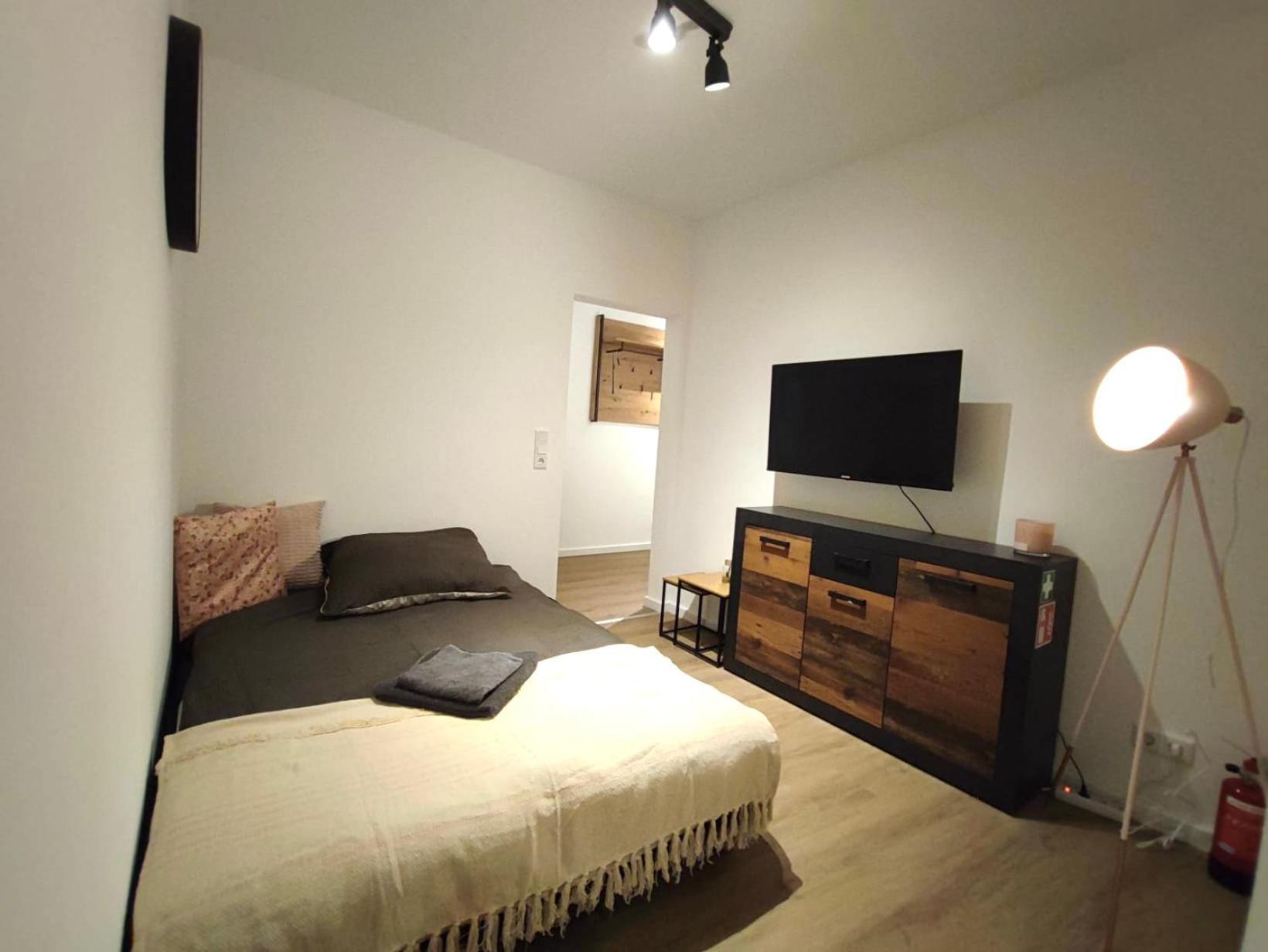 Апартаменты Rtr Essen - Fuer Bis Zu 8 Personen - Voll Ausgestattet - Zentral Limbecker Platz - Messe - Uniklinikum - Smart Tv - Modern Экстерьер фото